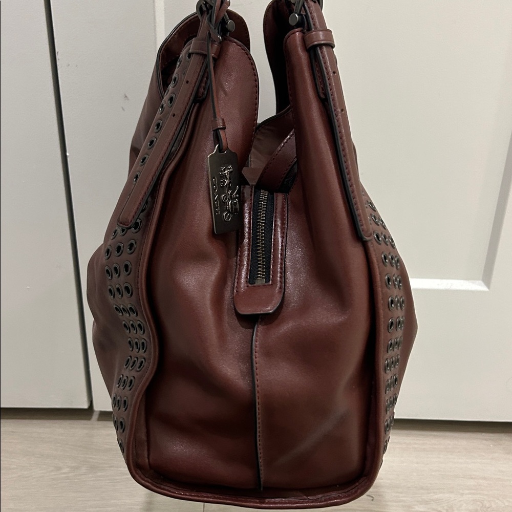 Coach (EUC) Madison Carlyle Grommet Hobo Shoulder Bag in Brick Red - Picture 6 of 17